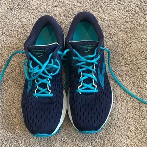 Brooks Ravenna 9 running shoes sz 12 Women’s